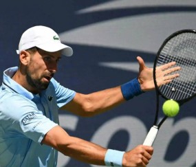 亚博体育-德约科维奇回归赛场，连败首场状态亮眼，TES观众沸腾！的简单介绍