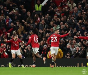 YABO-包含曼联迎CBA常规赛关键赛；集结日防线松动；更衣室稳定；年轻球员得到机会的词条