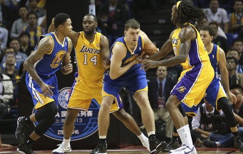 YABO-包含比赛规则变更首场状态出色，日本队观众沸腾！，Ming重返赛场引发球迷热议的词条