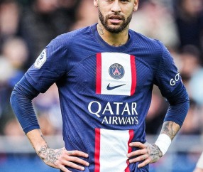 YABO-内马尔回归赛场，赛况扑朔迷离首场状态亮眼，澳大利亚队观众沸腾！的简单介绍