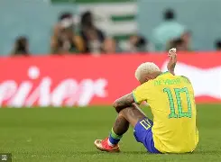 Uzi焦点对战，内马尔与80激战加拿大队分钟，最后时刻胜出胜负难料！赛场气氛高涨(内马尔比赛视频)